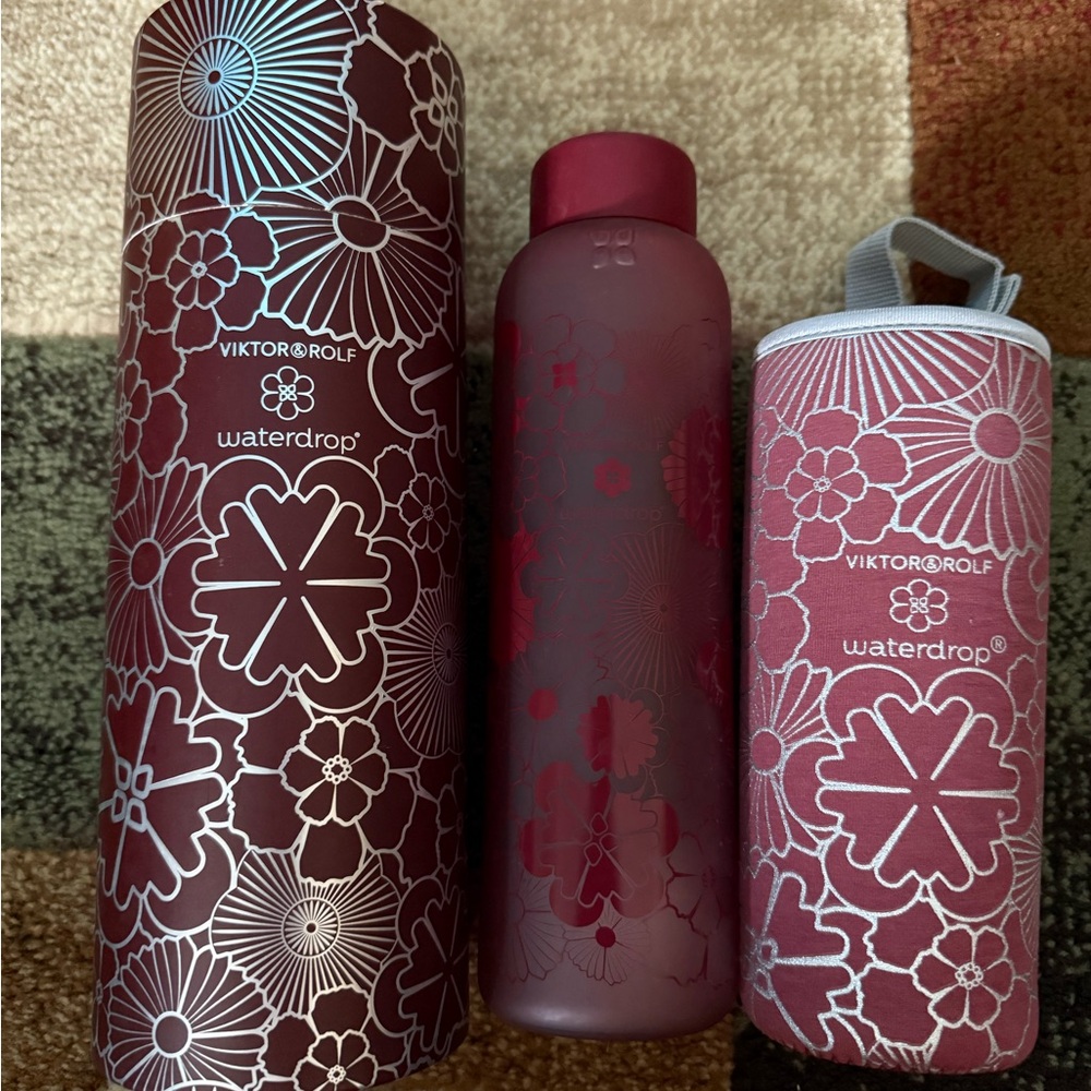 Viktor & Rolf Waterdrop Burgundy FLAIR Limited Edition Bottle with Sleeve